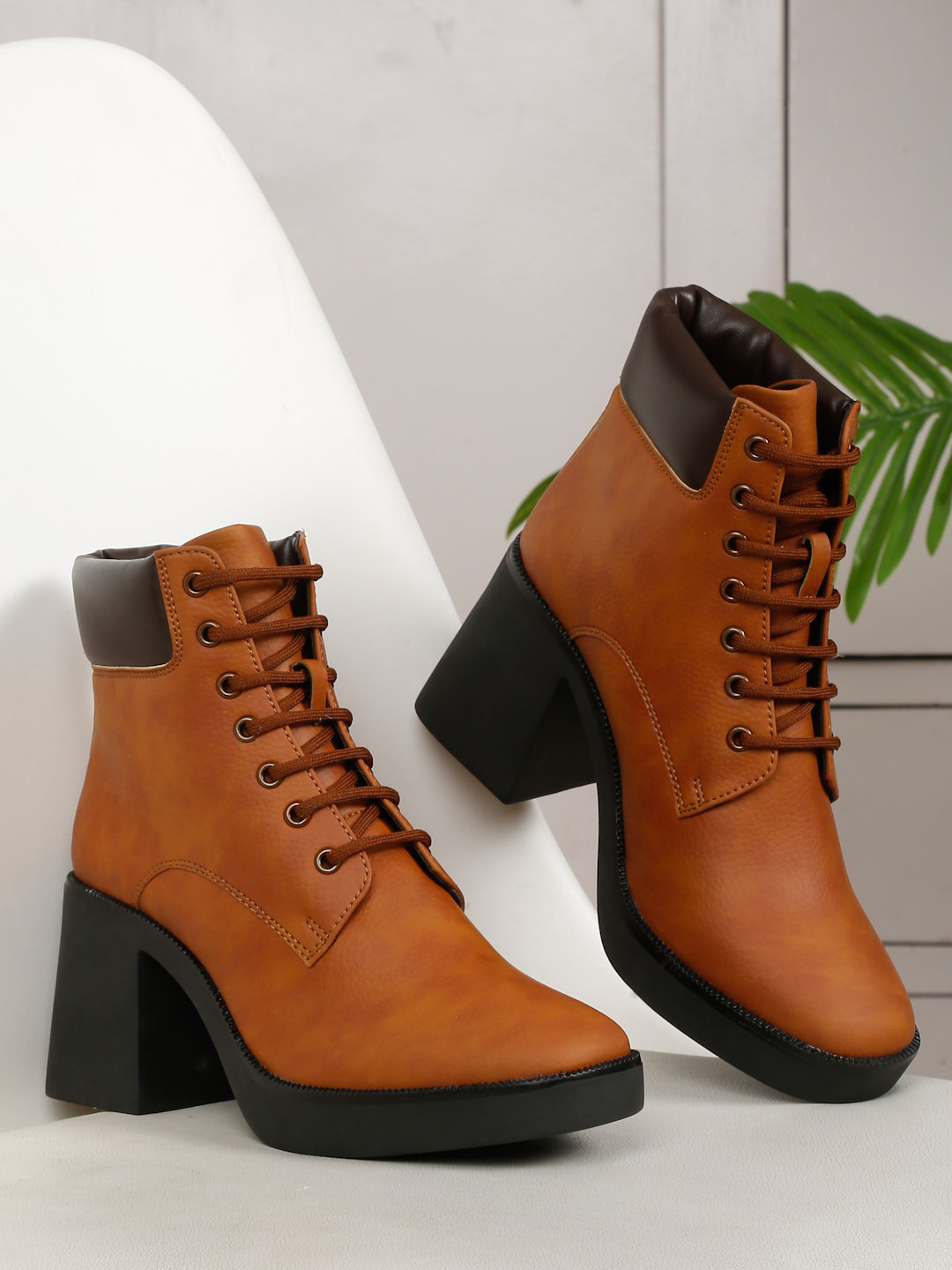 Bruno Manetti Women Mid-Top Square-Toed Lace-Up Boots