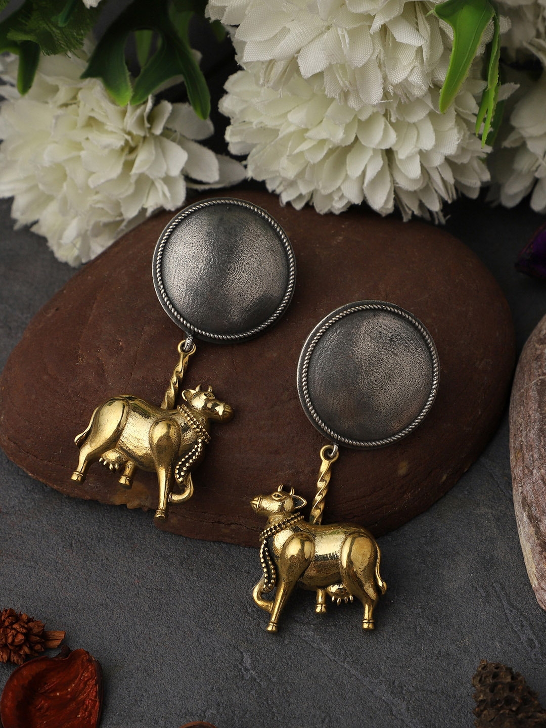 VENI Silver Plated Oxidised Drop Earrings - Earrings for Women 25249738 | Myntra