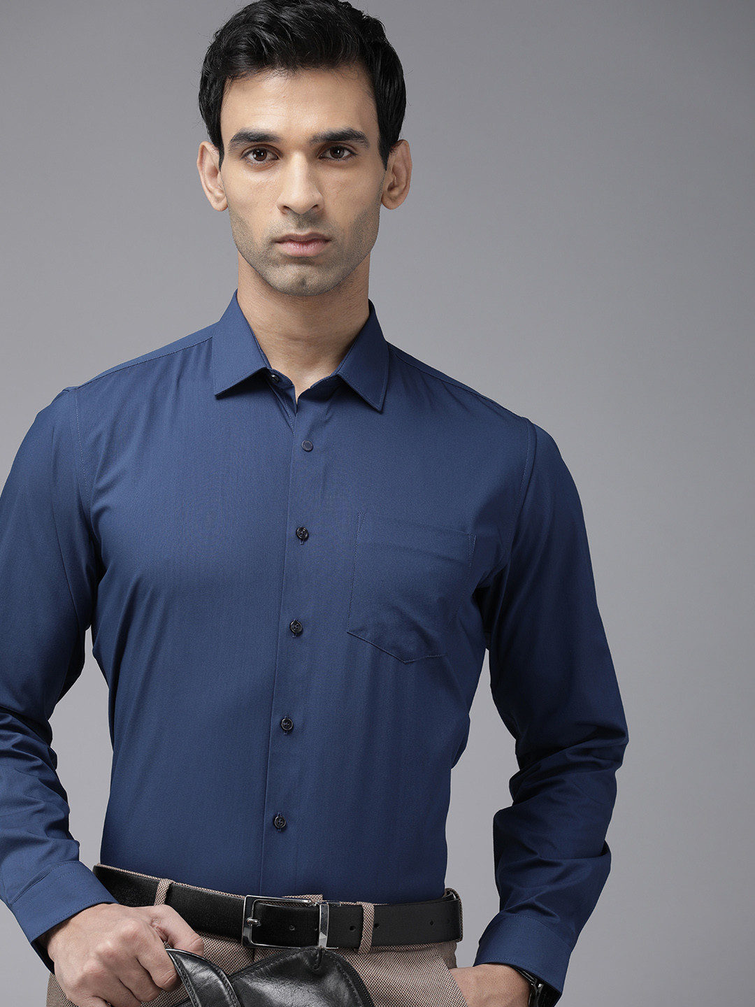 Van Heusen Men Slim Fit Opaque Formal Shirt