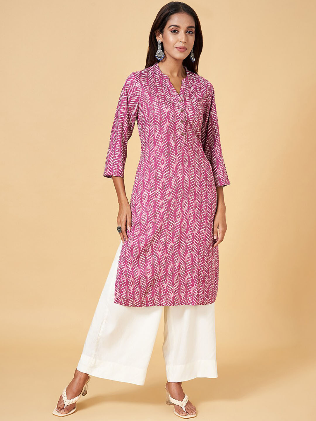 RANGMANCH BY PANTALOONS Abstract Printed Mandarin Collar Straight Kurta