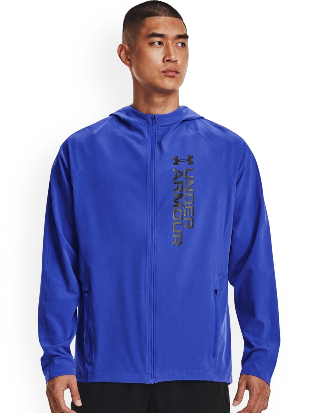 Buy UNDER ARMOUR Printed Outrun The Storm Running Hooded Sporty Jacket -  Jackets for Men 25271252