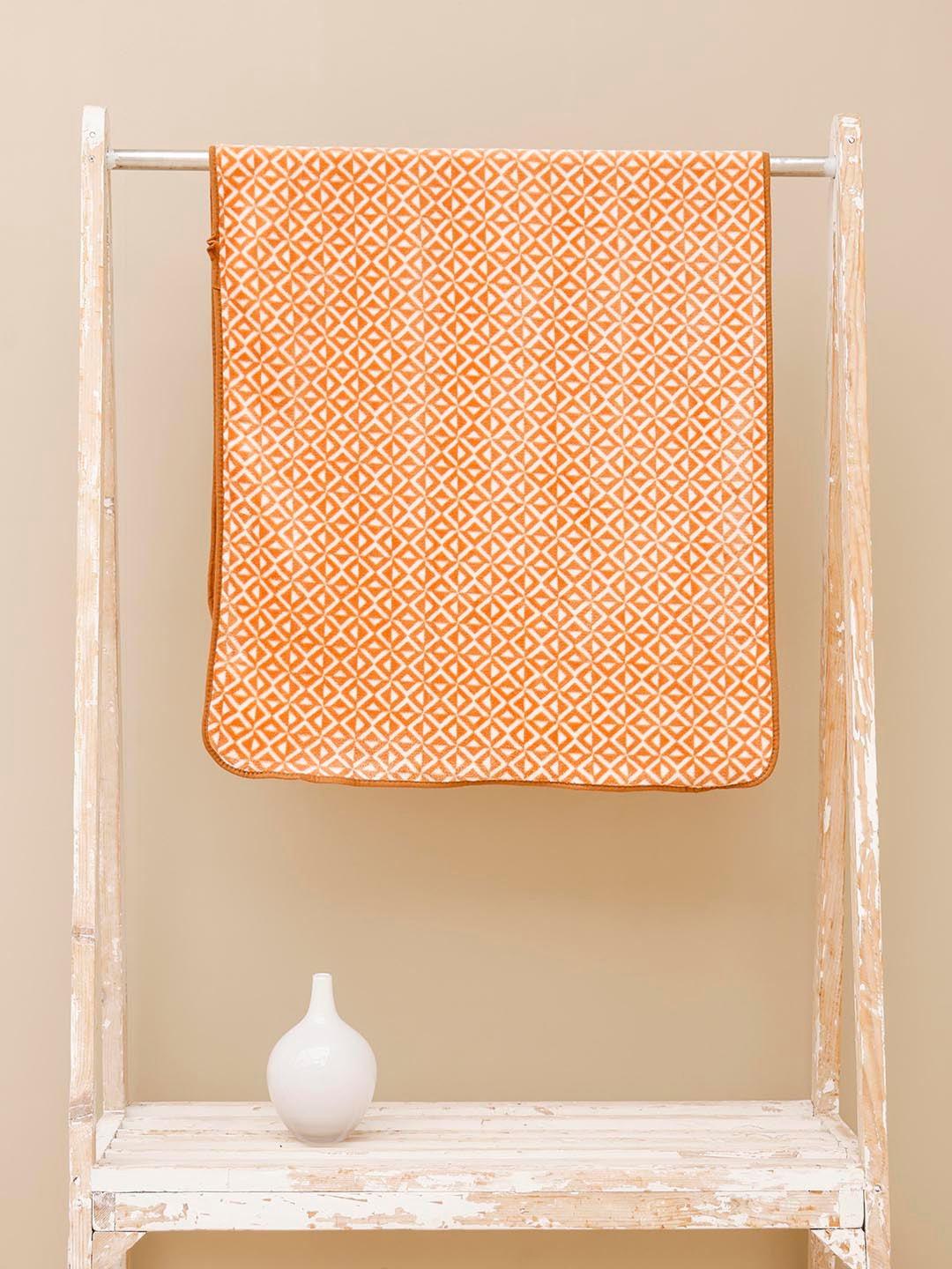 Ariana Beige & Orange Geometric-Print Superior High Absorbent 400 GSM Bath Towel