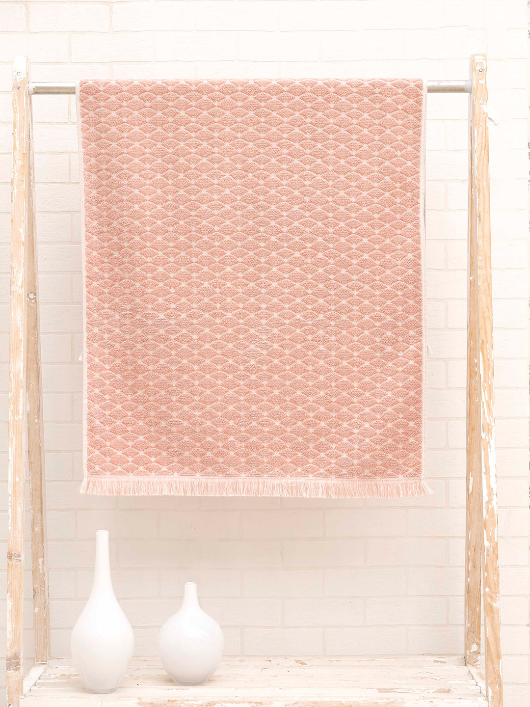 Ariana Peach Colour Super-Soft High-Absorbent 540 GSM Quick-Dry Cotton Bath Towel