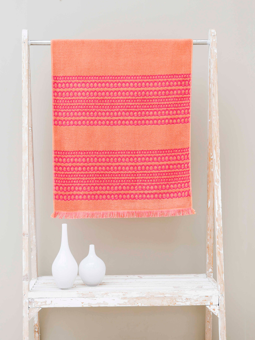 Ariana Peach-Coloured Super-Soft High-Absorbent 540 GSM Quick-Dry Cotton Bath Towel