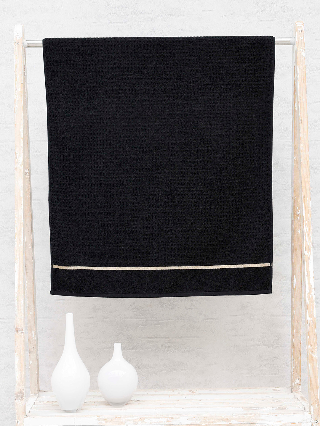 Ariana Black Patterned SuperSoft High-Absorbent 550 GSM Quick-Dry Cotton Bath Tow
