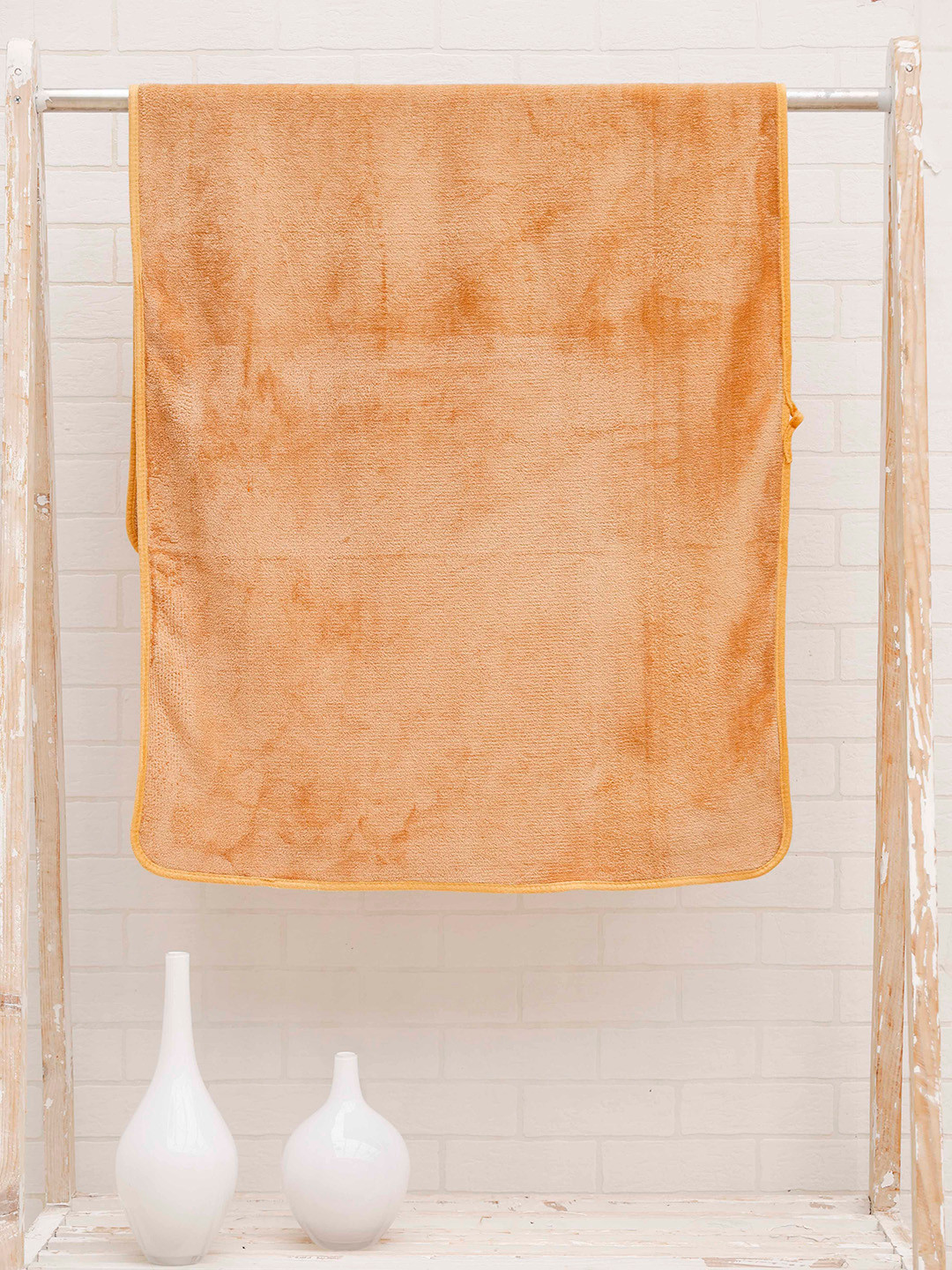 Ariana Beige Superior High-Absorbent 400 GSM Micro Fleece Bath Towel