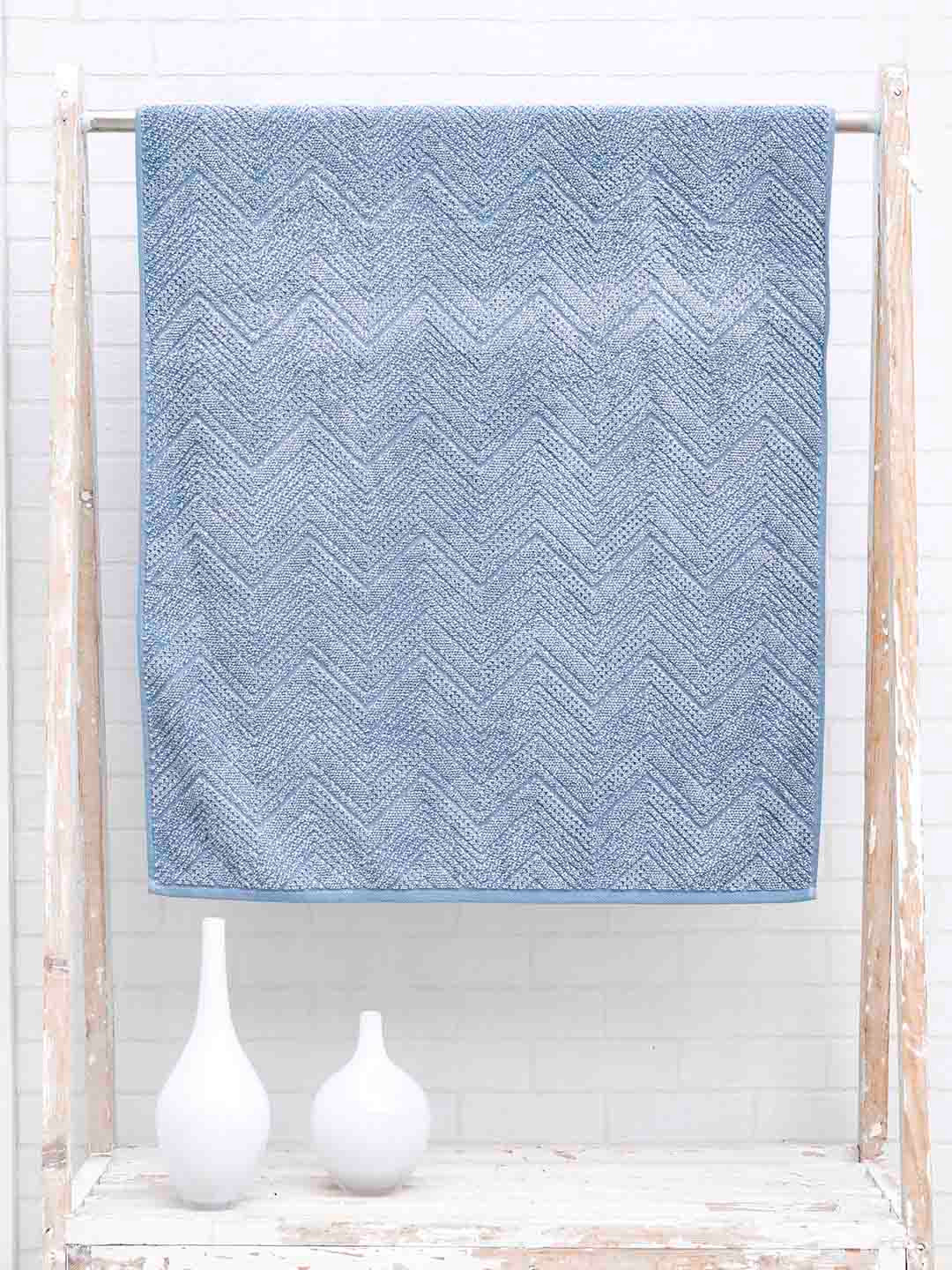 Ariana Blue Patterned SuperSoft High-Absorbent 550 GSM Quick-Dry Cotton Bath Towel