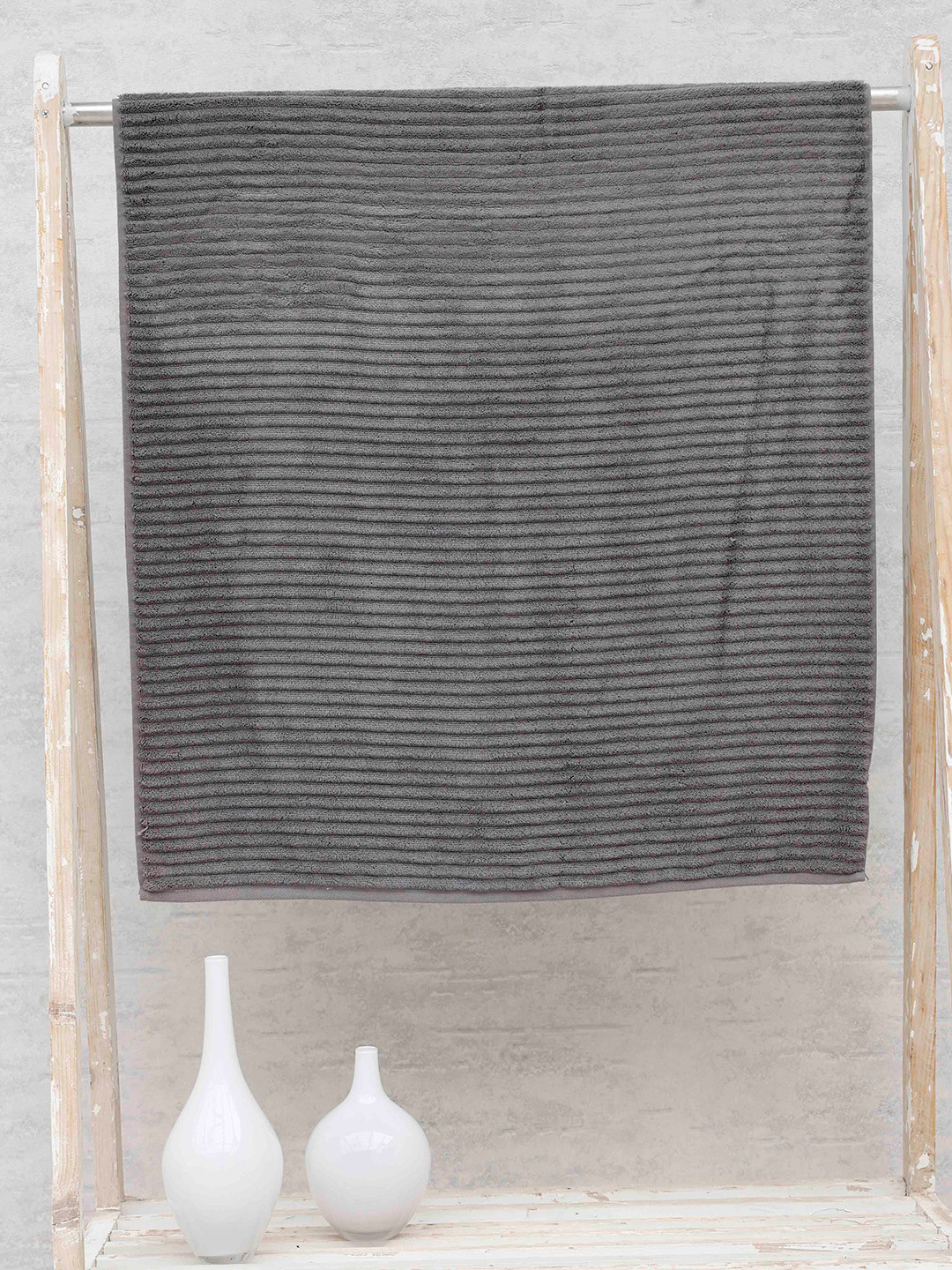 Ariana Grey Striped SuperSoft High-Absorbent 550 GSM Quick-Dry Platinum Cotton Bath Towel