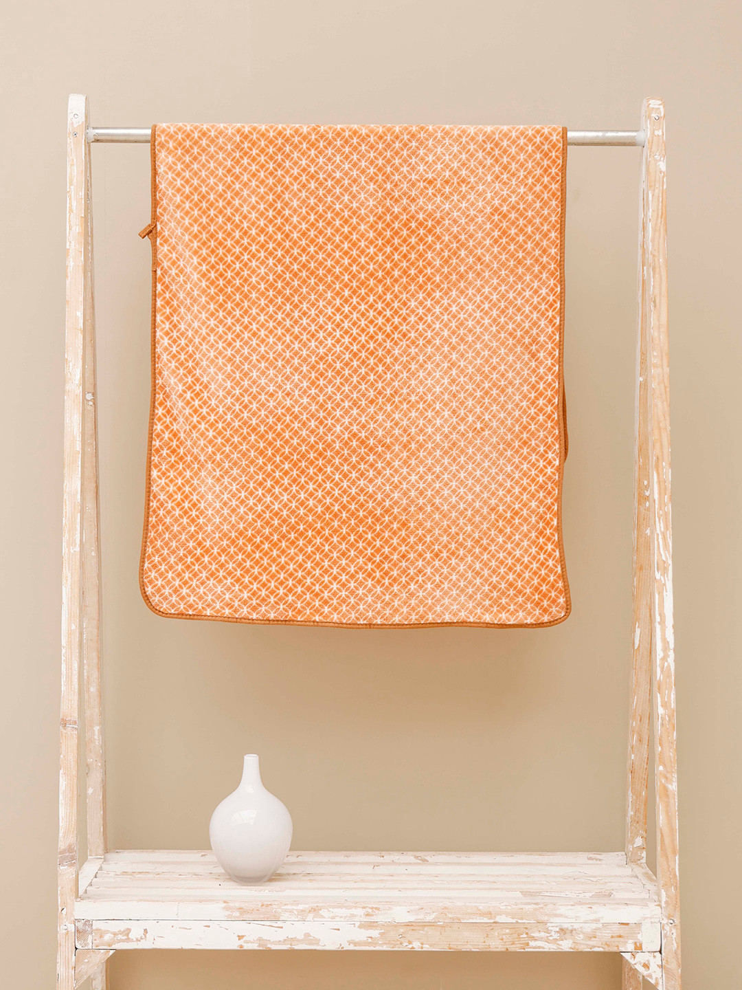 Ariana Beige & Orange Geometric Printed Superior High-Absorbent 400 GSM Bath Towel