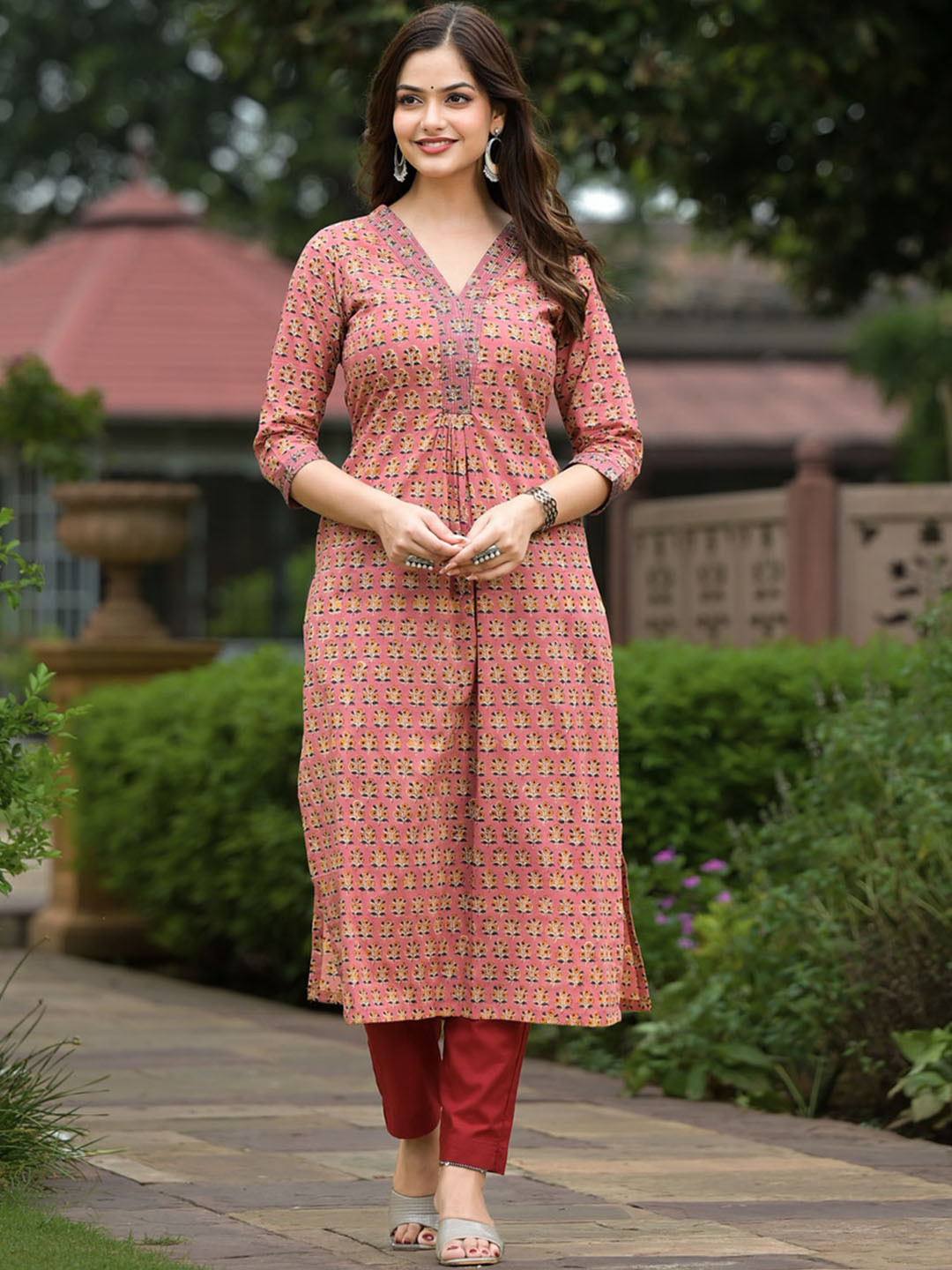 Jaipuri Adaah Floral Printed Straight Cotton Kurta