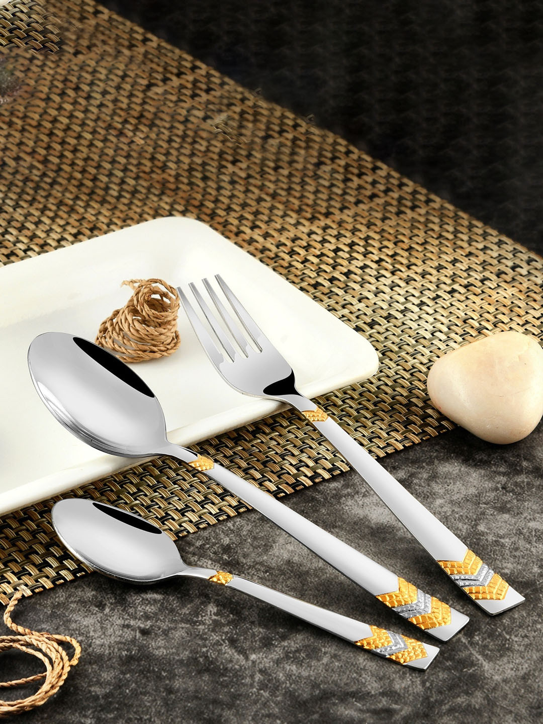 FNS Raga 18 Pcs Silver-Toned 24 Karat Gold-Plated Textured Cutlery Set