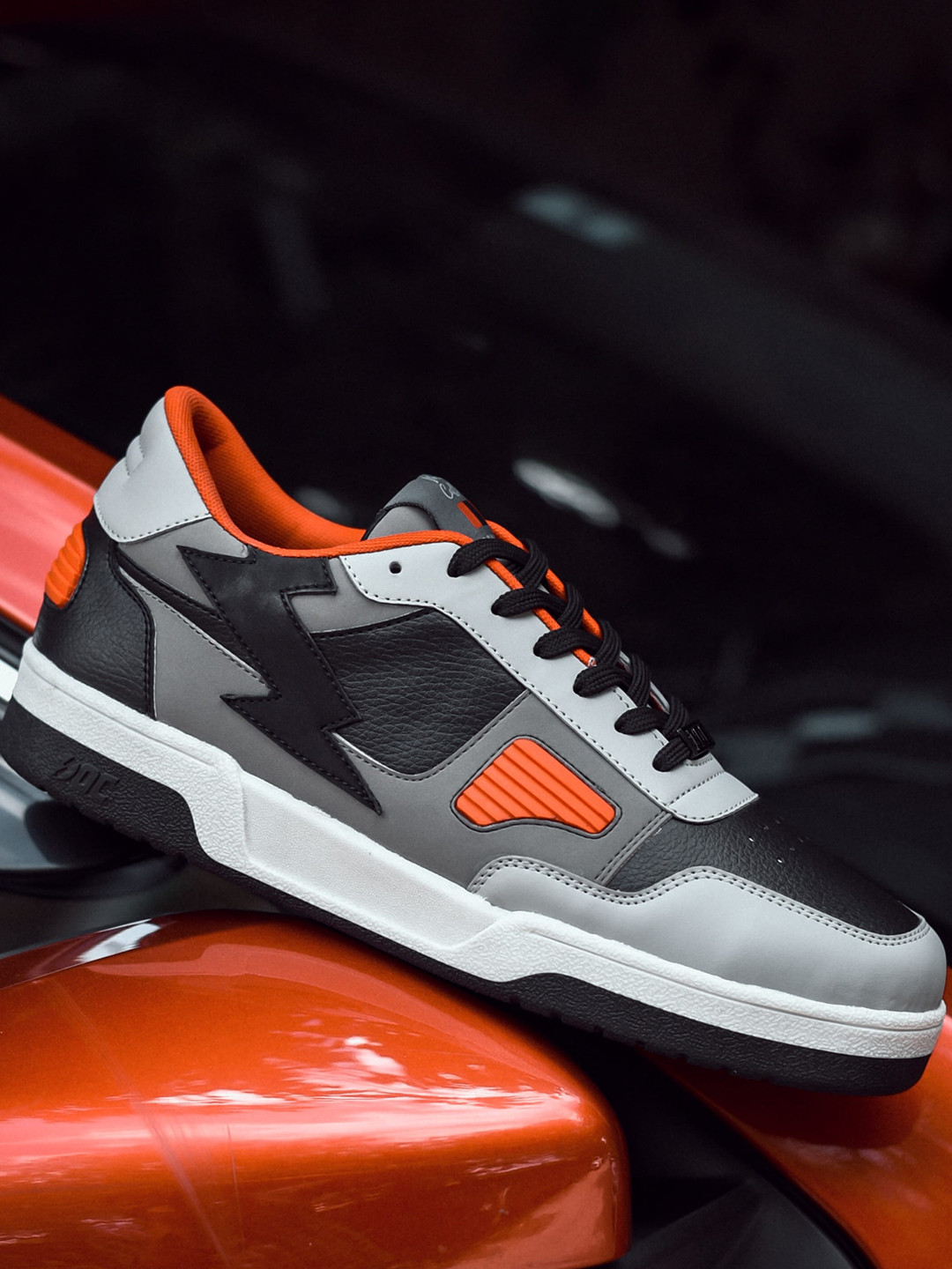 Doc Martin Men Colourblocked Antibacterial Lightweight Sneakers