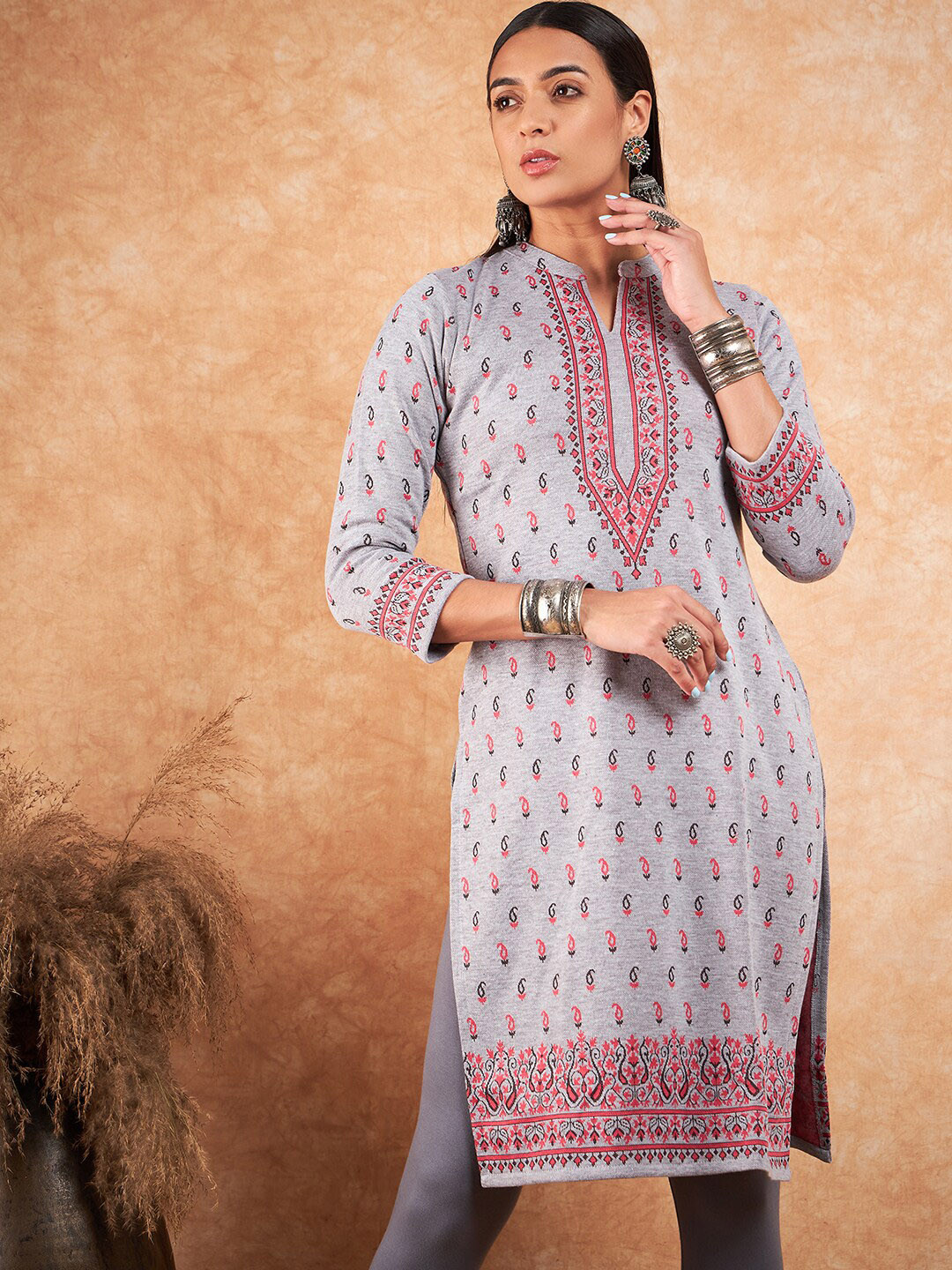 HK colours of fashion Ethnic Motifs Woven Designed Mandarin Collar Wool Straight Kurta