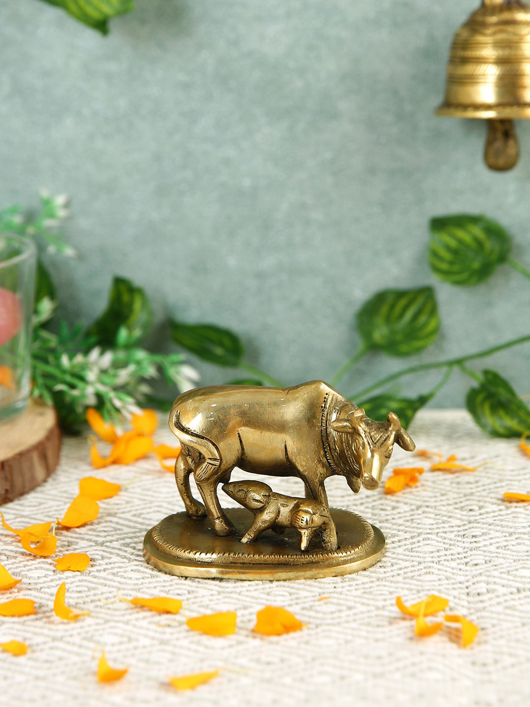Imli Street Cow and Calf Gold Brass Metallic Living Room Medium Showpiece - 2.1 Inches