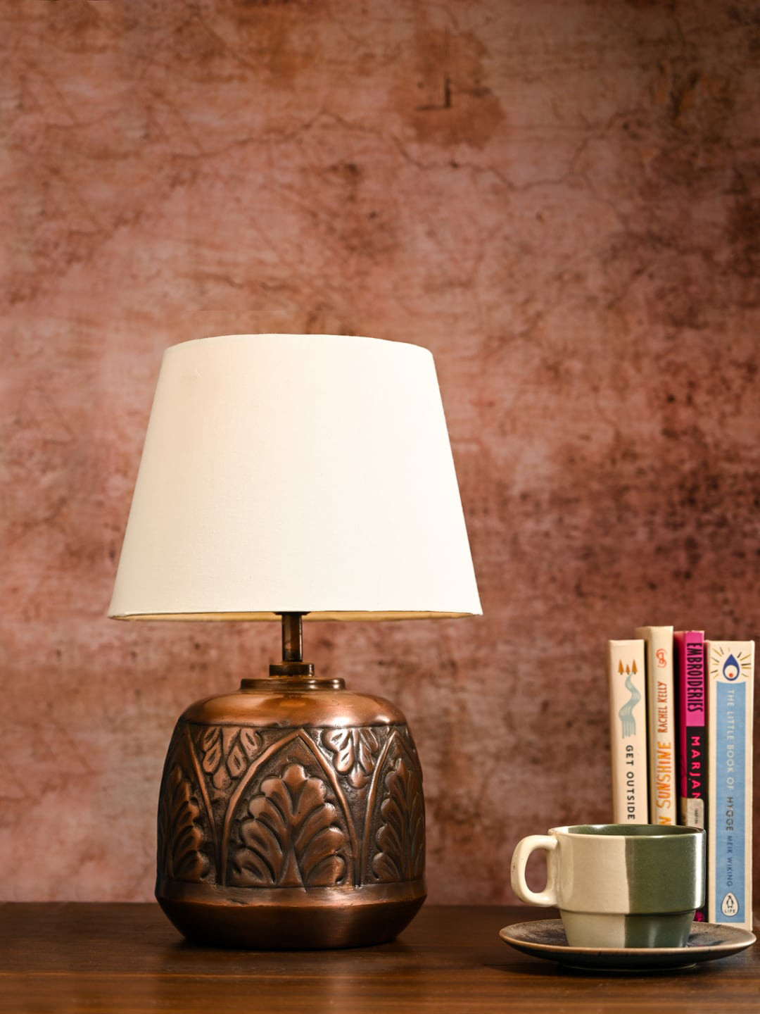 green girgit Copper & White Frustum Shape Leaf Textured Copper Base Table Lamp