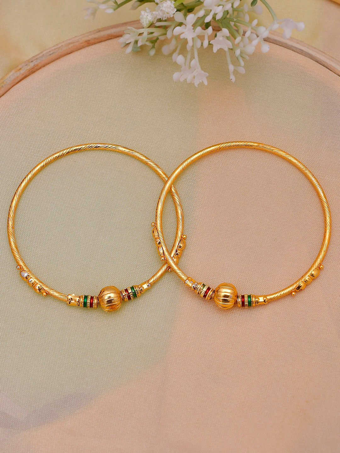Shoshaa Set Of 2 Gold-Plated Bangles