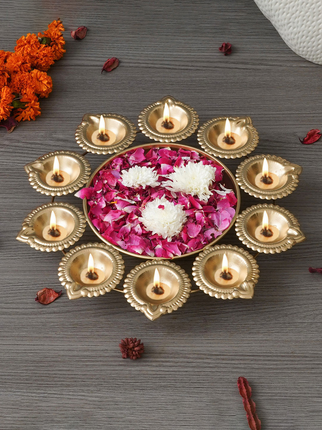 eCraftIndia Golden Iron Handcrafted Designer Urli with 10 Diyas
