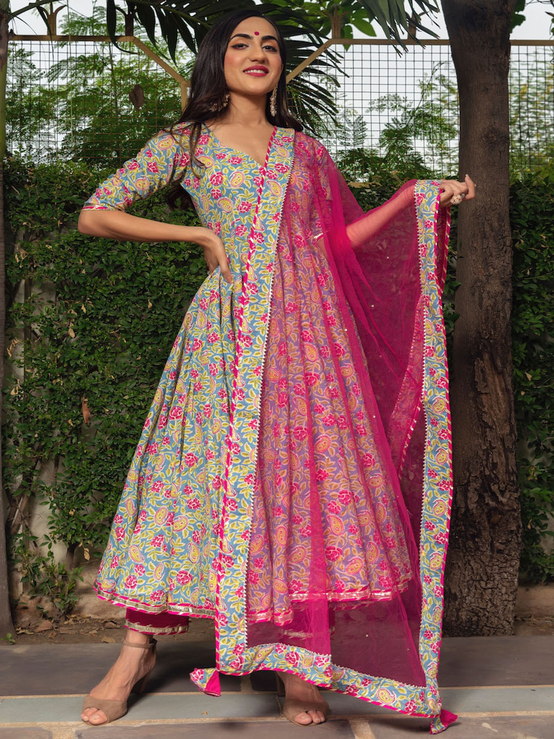 Pomcha Women Green Floral Printed Empire Pure Cotton Kurta with Palazzos & With Dupatta