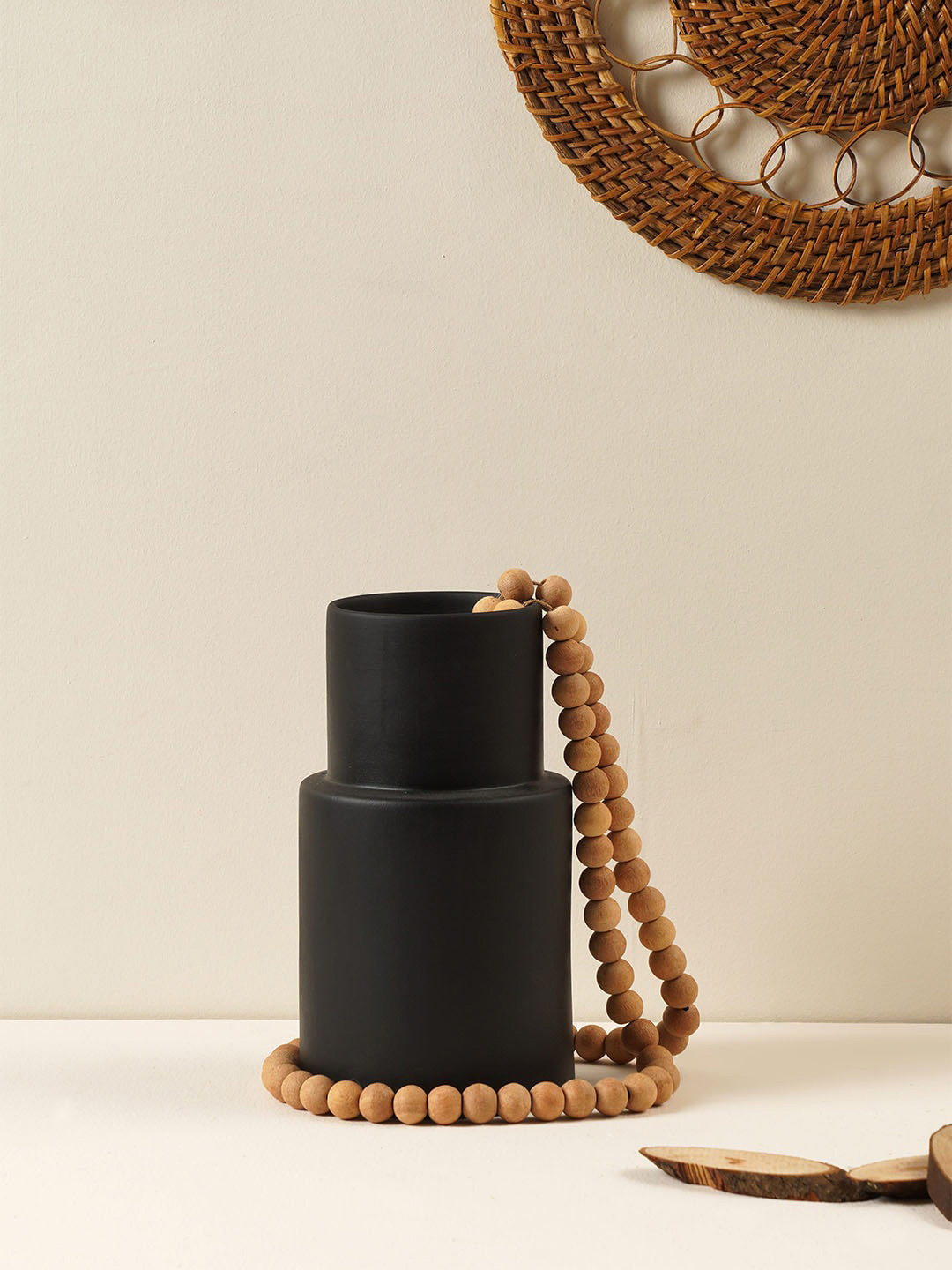 PUREZENTO Black Solid Ceramic Flower Vase