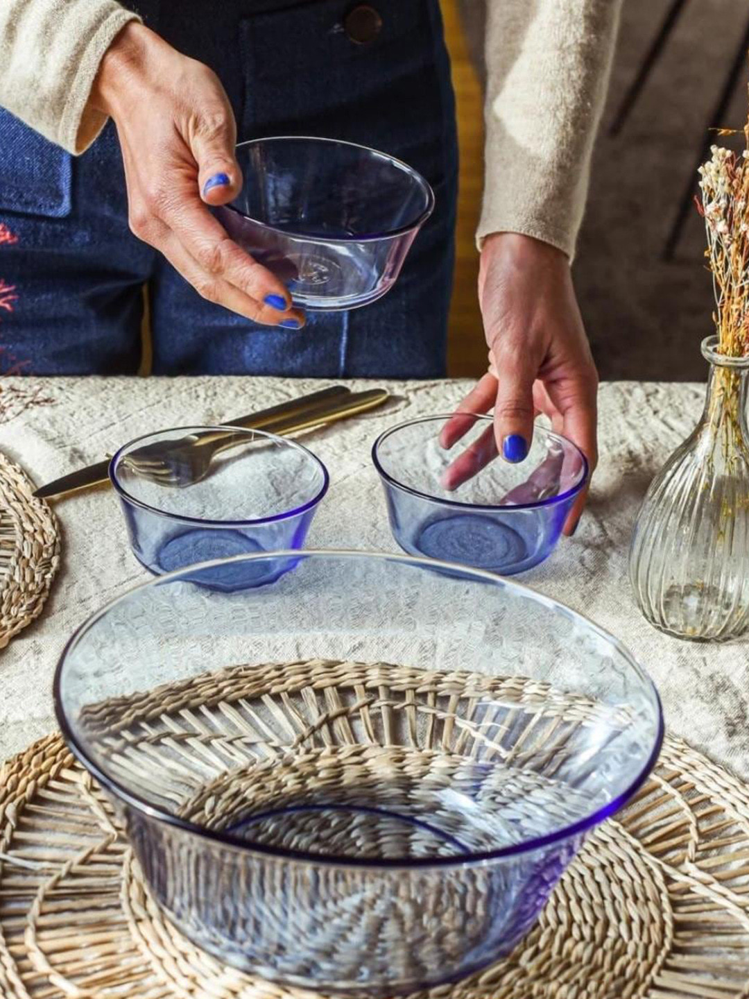 DURALEX Festive Promo Blue Solid Glass Dishwasher and Microwave Safe 14 Piece Dinner Set