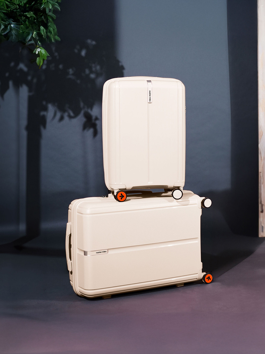 Nasher Miles The Line Polypropylene White Trolley Bag Set of 2 S/M 55-65cm