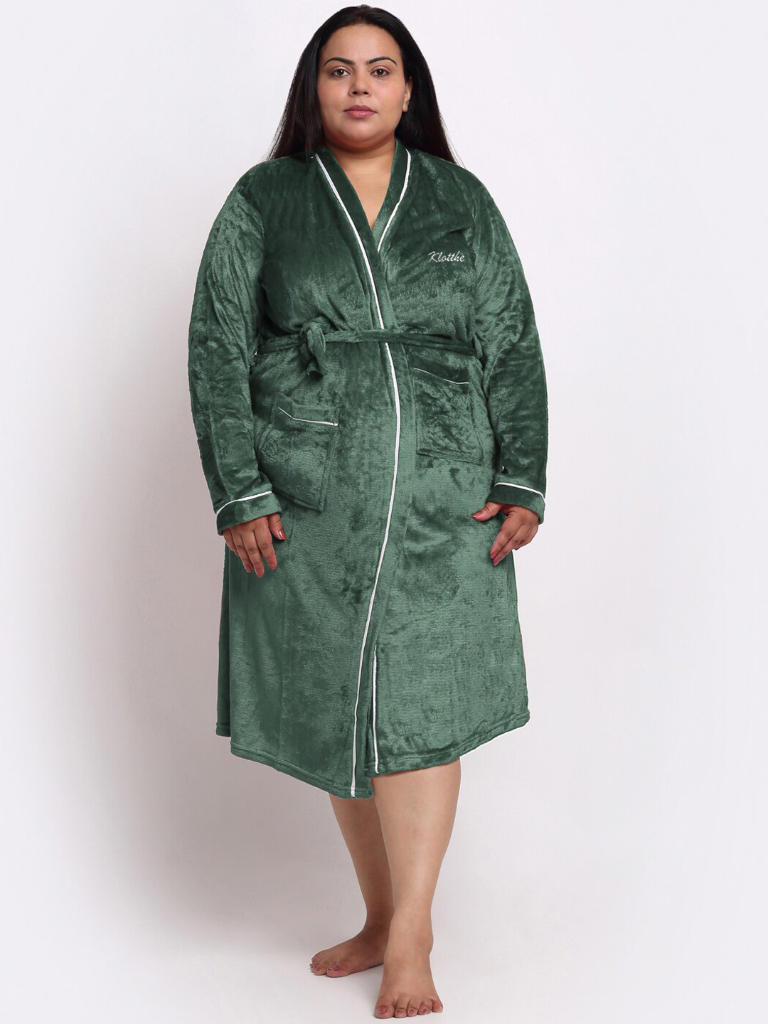 KLOTTHE Plus Size Long Sleeved Wool Bath Robe With Belt