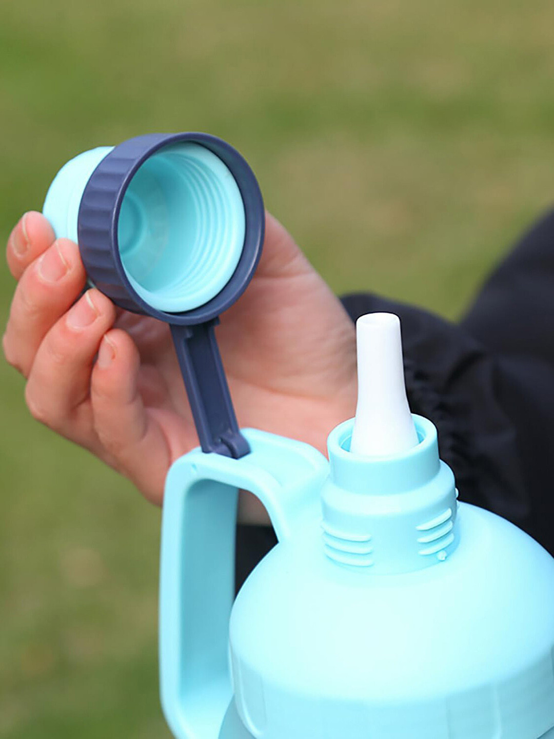 HOUSE OF QUIRK Blue Colourblocked Plastic Spill Proof Sipper - 1.8L