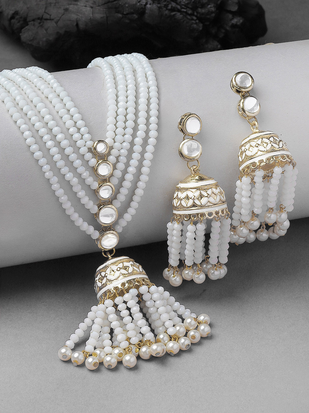KARATCART Gold-Plated Kundan-Studded Pearl Beaded Jewellery Set