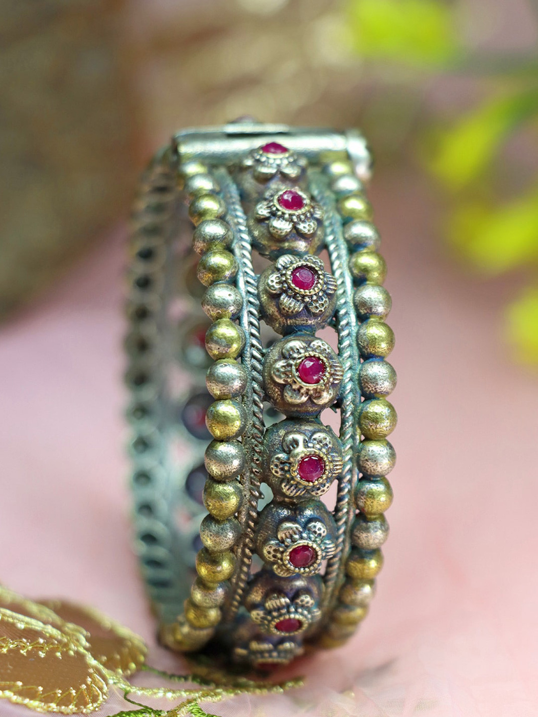 Ozanoo Brass Artificial Stones Kada Bracelet
