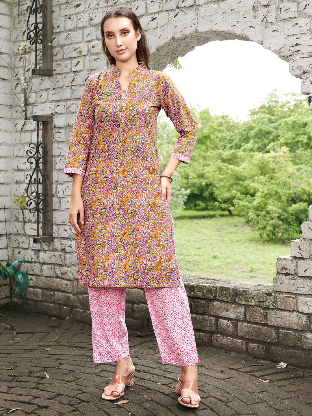 Anouk Pink Paisley Printed Pure Cotton Kurta With Trousers