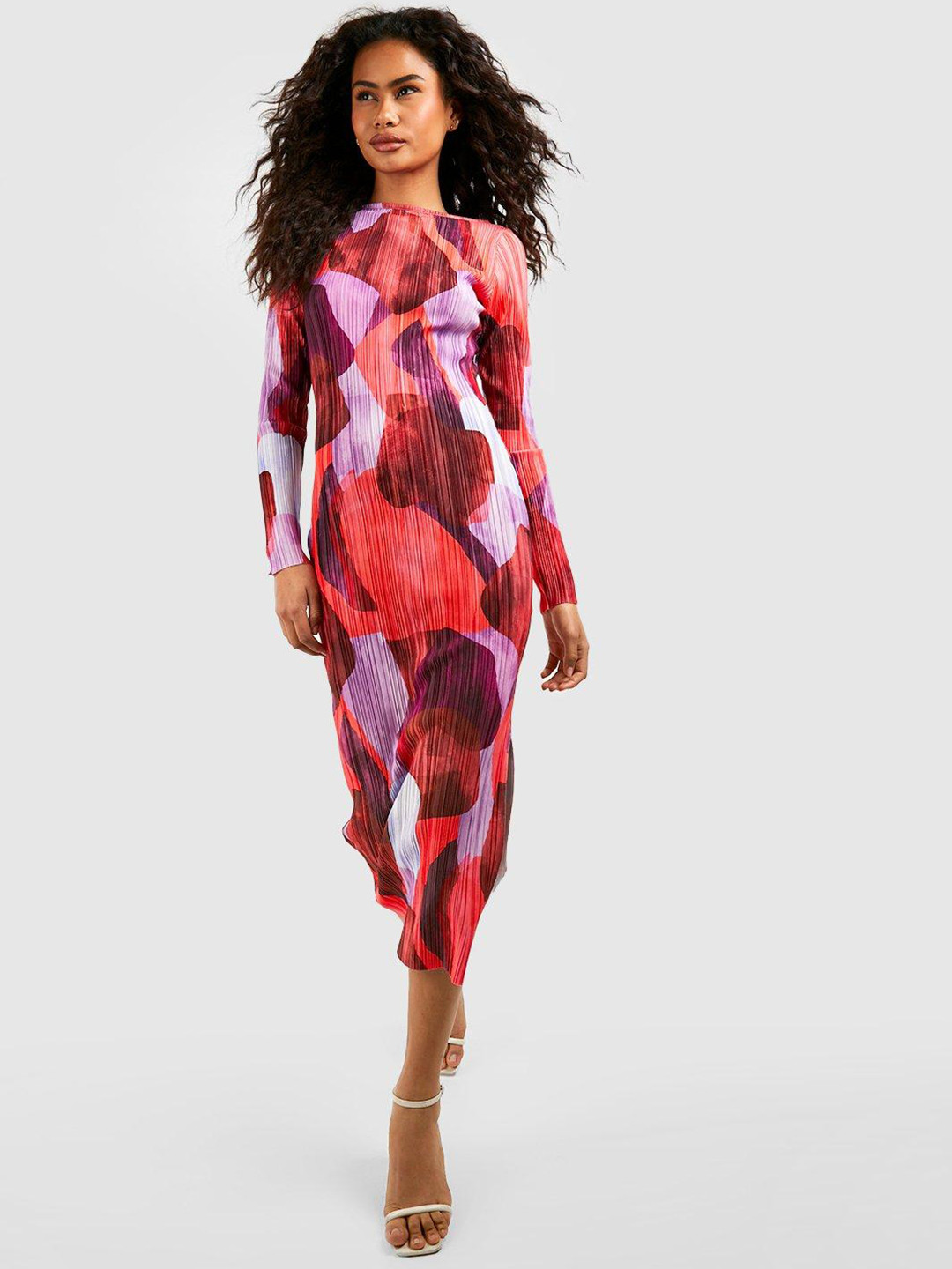 Boohoo Abstract Printed Plisse Sheath Midi Dress