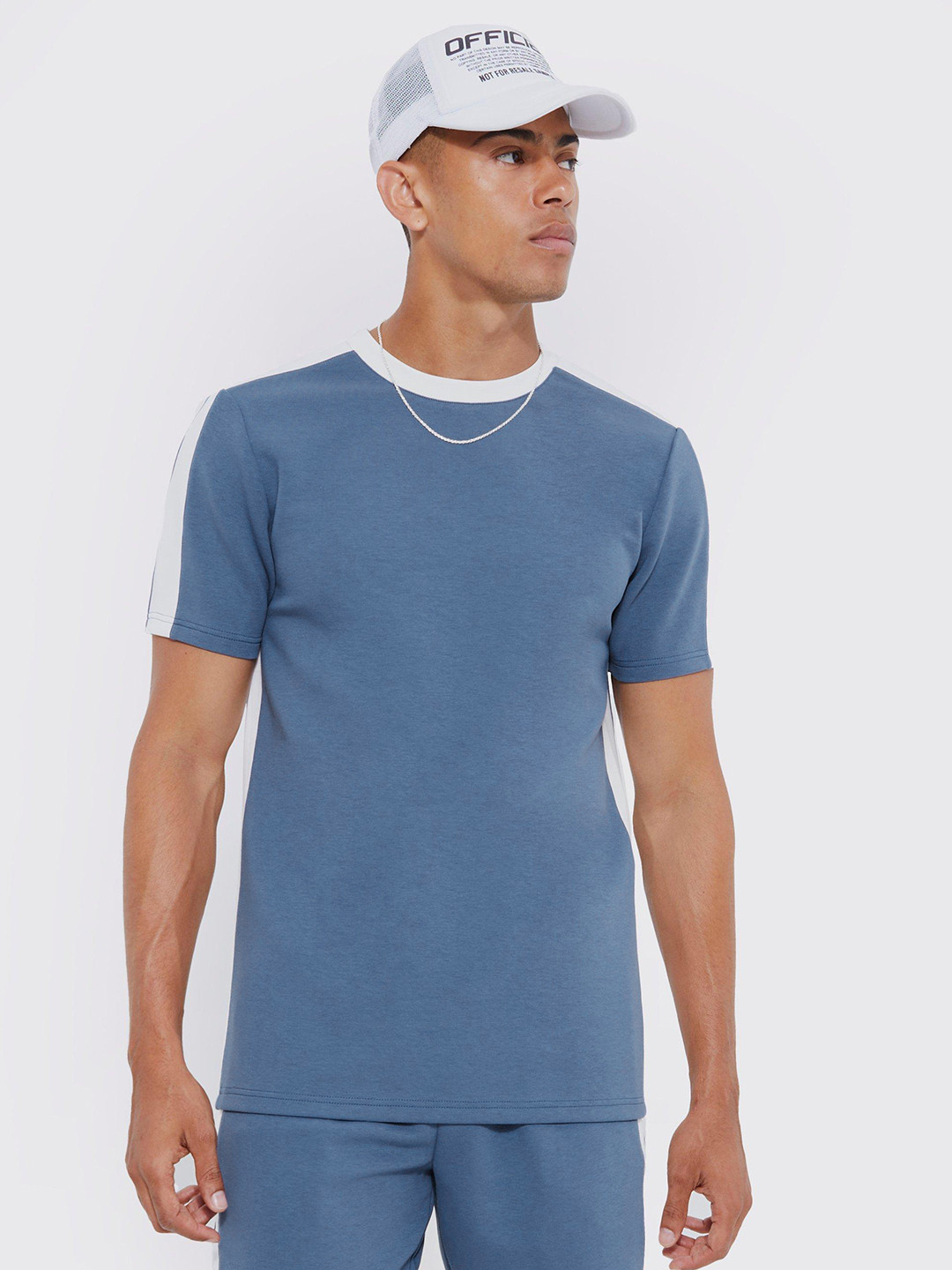 boohooMAN Monochrome Contrast Striped Panel Scuba T-shirt