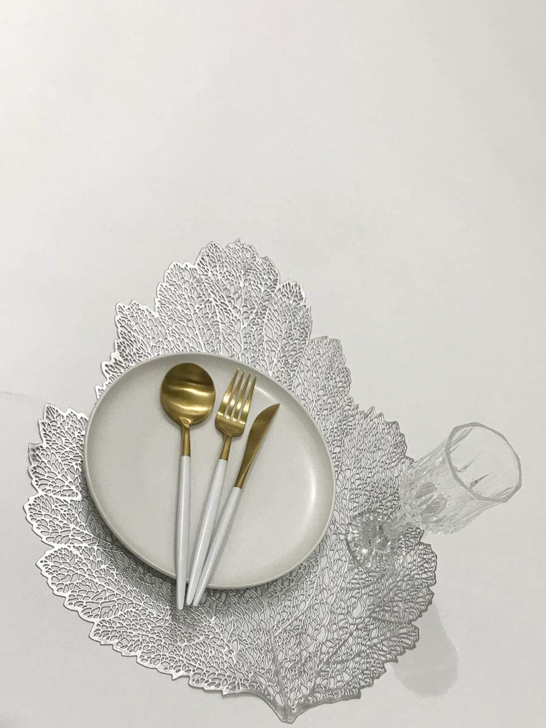 Dakshya Industries White 2-Pieces Self Design Leaf Shape Table Placemats