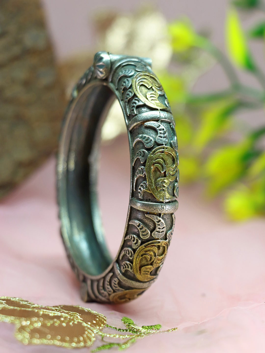 Ozanoo Women Kada Bracelet