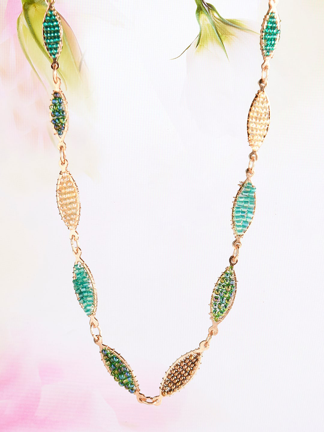 Accessorize London Women's Beaded Leaf Collar Necklace