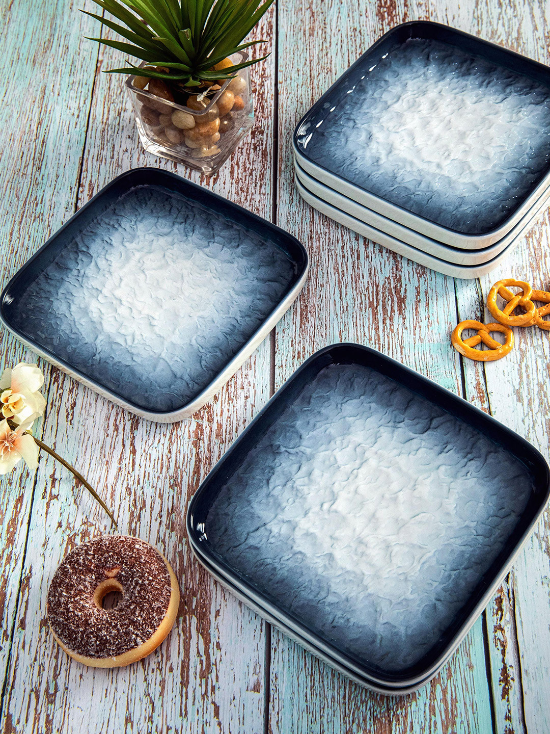 White Gold Navy Blue & White 6 Pieces Printed Porcelain Glossy Plates