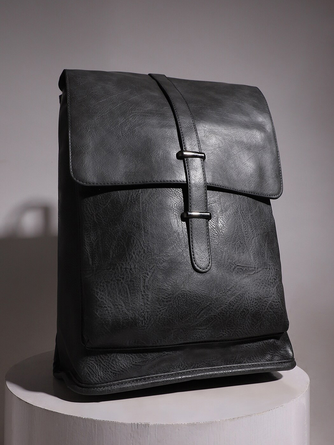 French Accent Men The City Explorer Textured Leather Laptop Backpack - Up to 18 inch