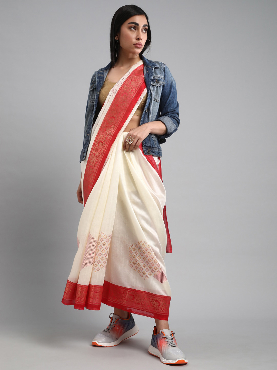 Mitera Off White & Red Ethnic Motifs Printed Bomkai silk Saree
