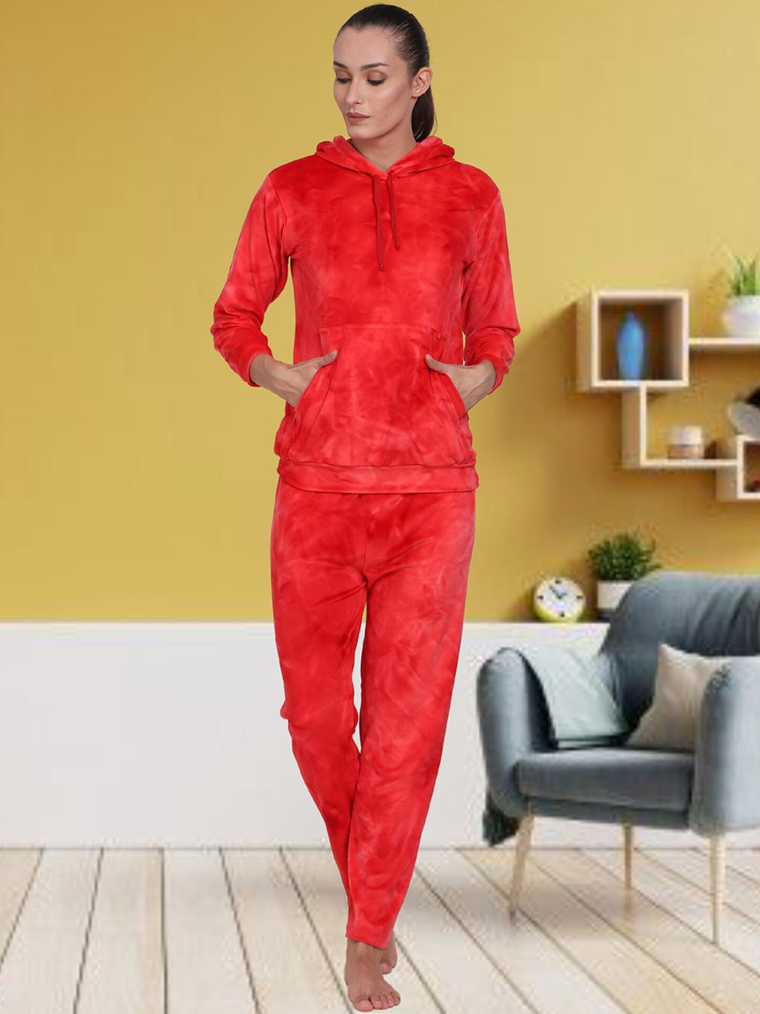 Noty Hooded Velvet Sweatshirt & Pyjama