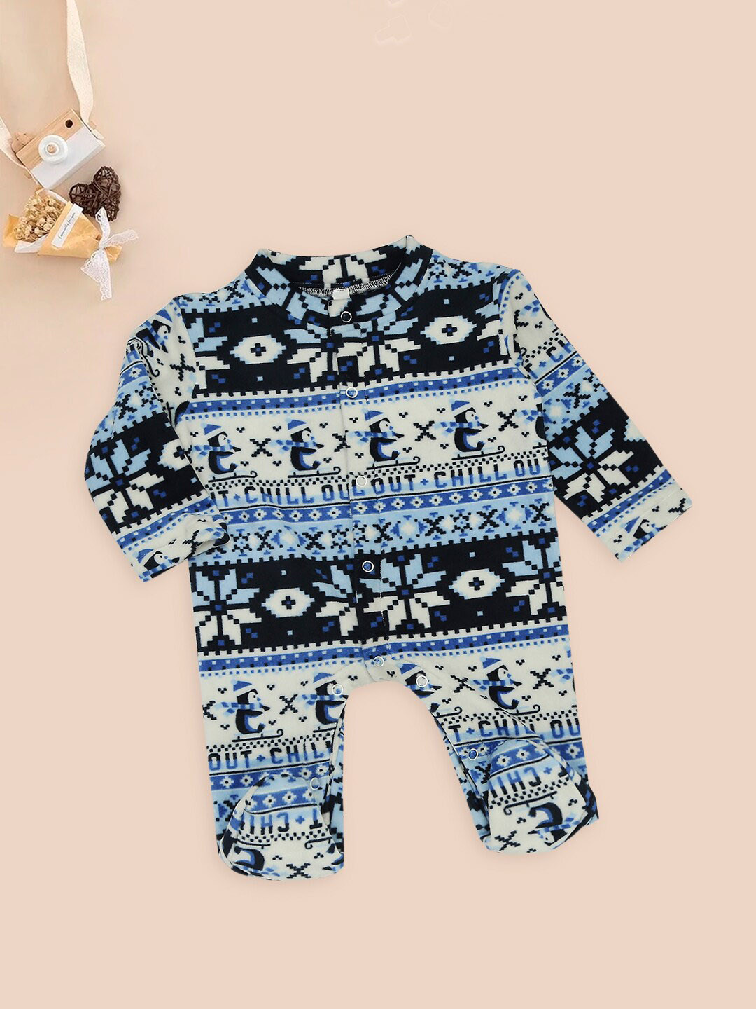 MeeMee Infant  Snow Printed Velour Winter Sleep Suit