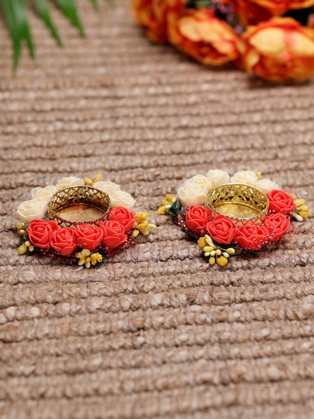 PASSION PETALS Red & White 2-Pieces Floral Pattern Tea Light Holders