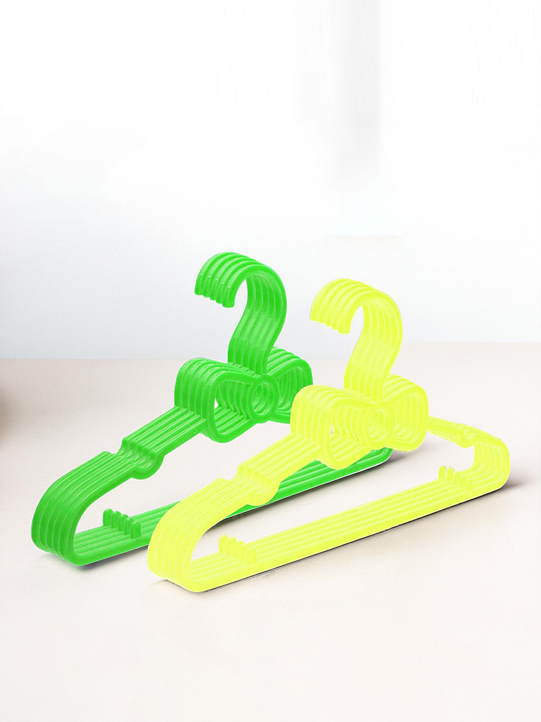 Kuber Industries Kids Green & Yellow 10 Pieces Non-Slip Cloth Hangers