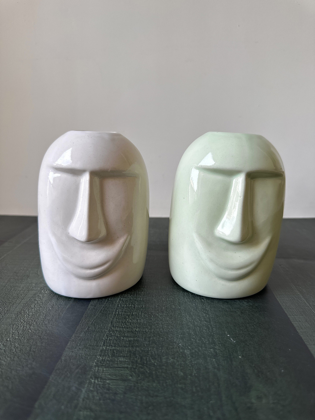 CasaTrunk Assorted 2 Pieces Face Shape Vases