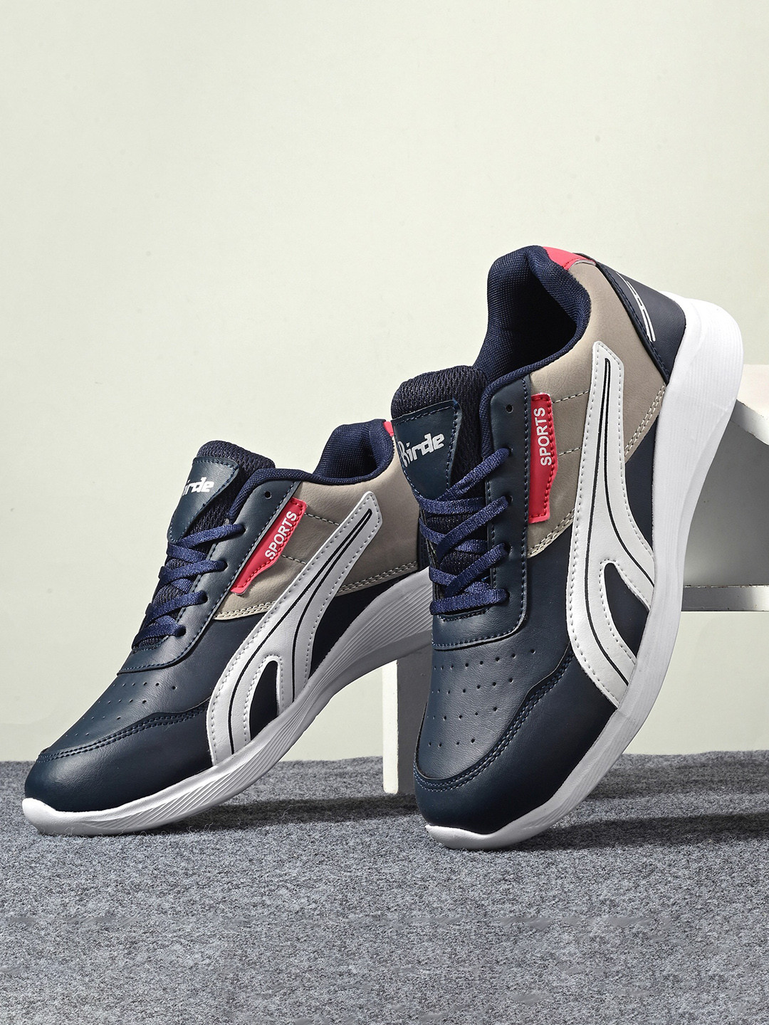 BIRDE Men Colourblocked Comfort Insole Sneakers