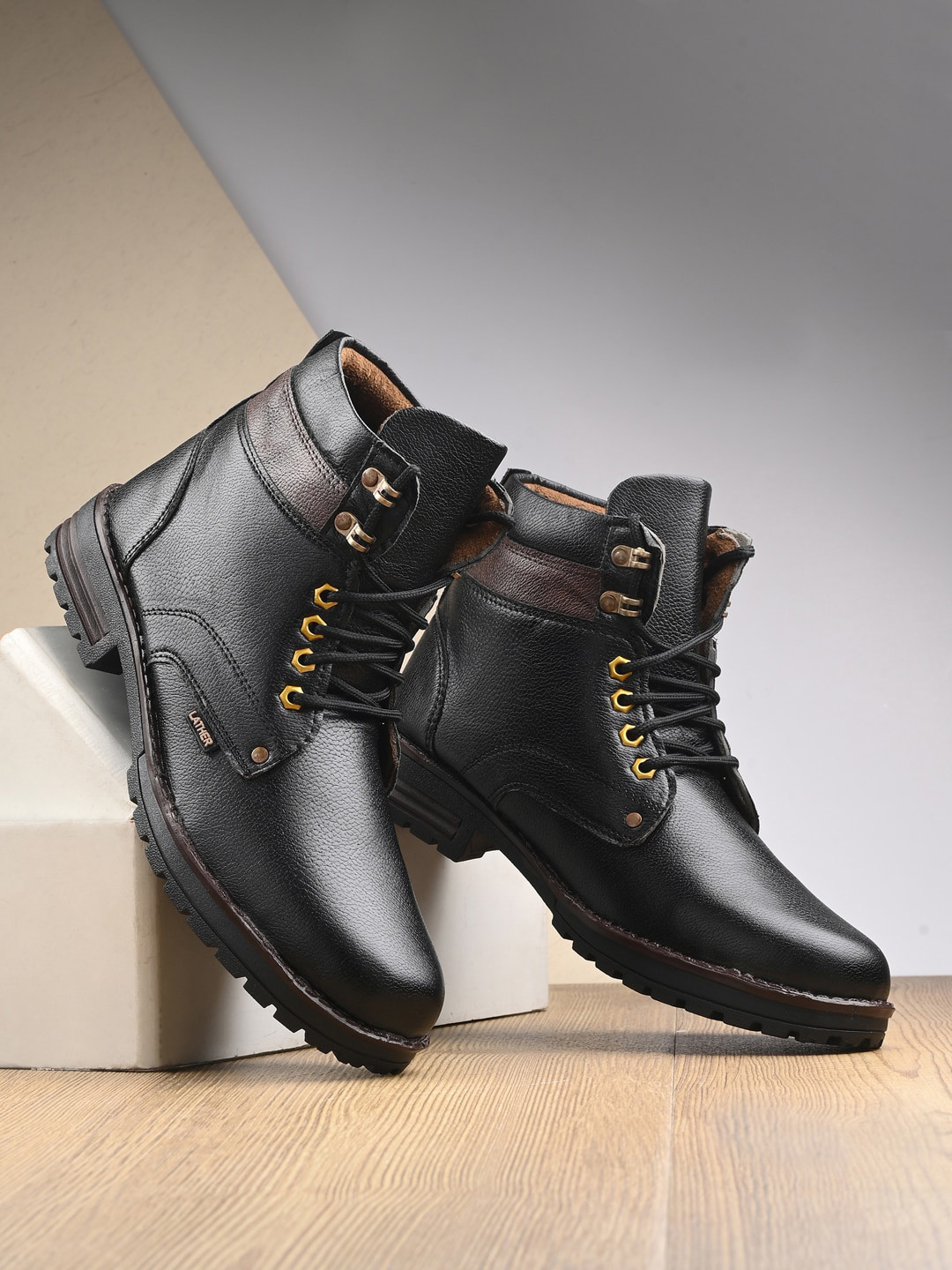 Woakers Men Mid Top Regular Boots