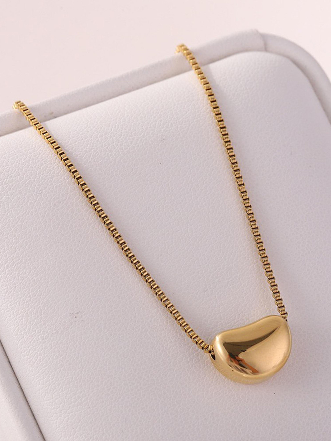 MYKI Stainless Steel Dazzling Little Heart Pendant With Chain