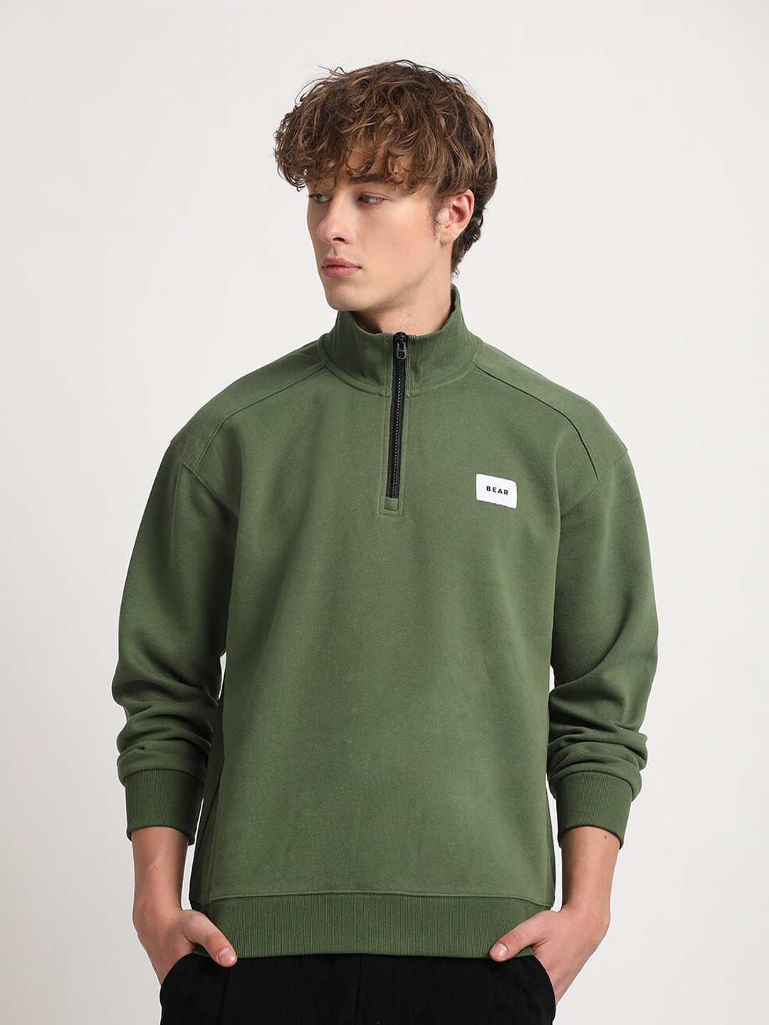 THE BEAR HOUSE Mock Collar Long Sleeves Sweatshirt