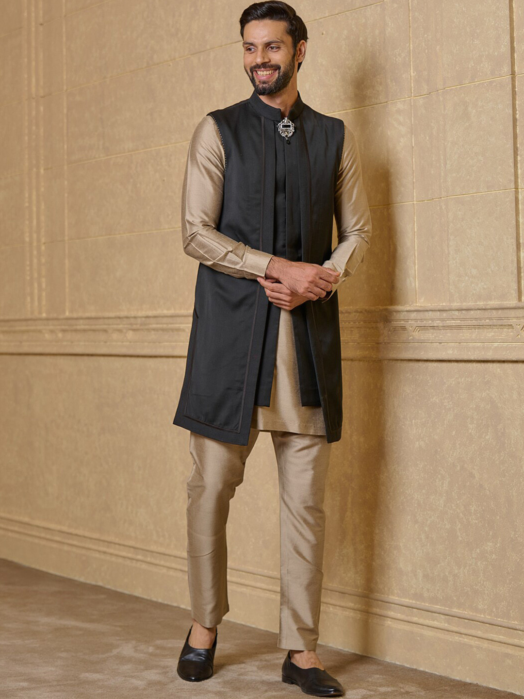 Tasva Band Collar Sherwani Set