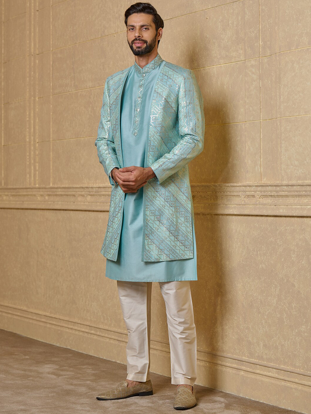 Tasva Men Mandarin Collar Embroidered Open fromat Sherwani
