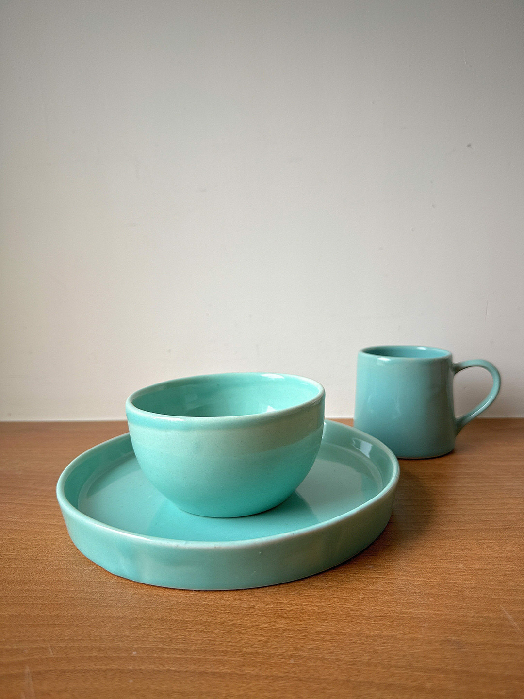 CasaTrunk Turquoise Blue Solid Ceramic Microwave Safe 3 Piece Dinner Set